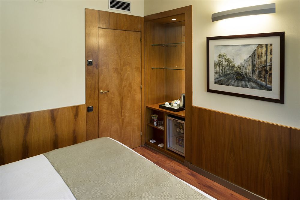 Catalonia Diagonal Centro Hotel 4*